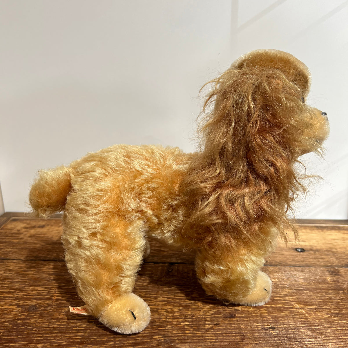 Schuco Lady Dog